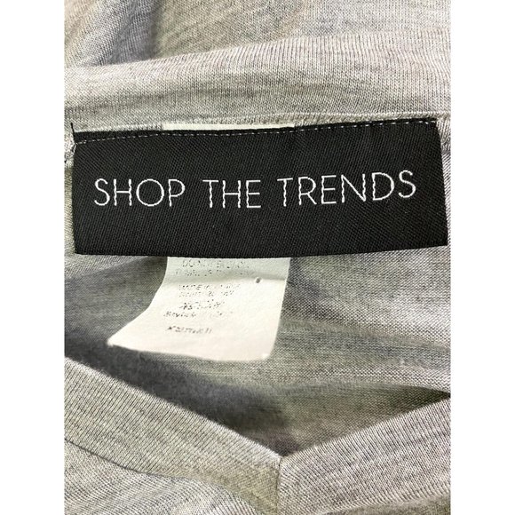 V-neck soft stretch tee with pocket NEW - Picture 3 of 3